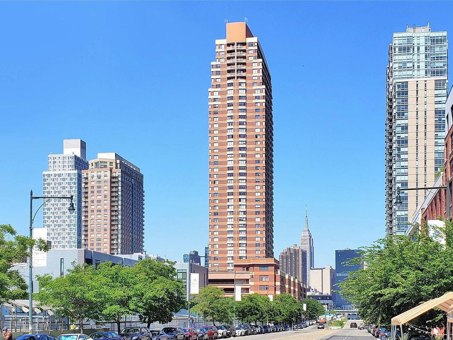 4-74 48th Ave #17J Long Island City, NY 11101 - Thumbnail 3