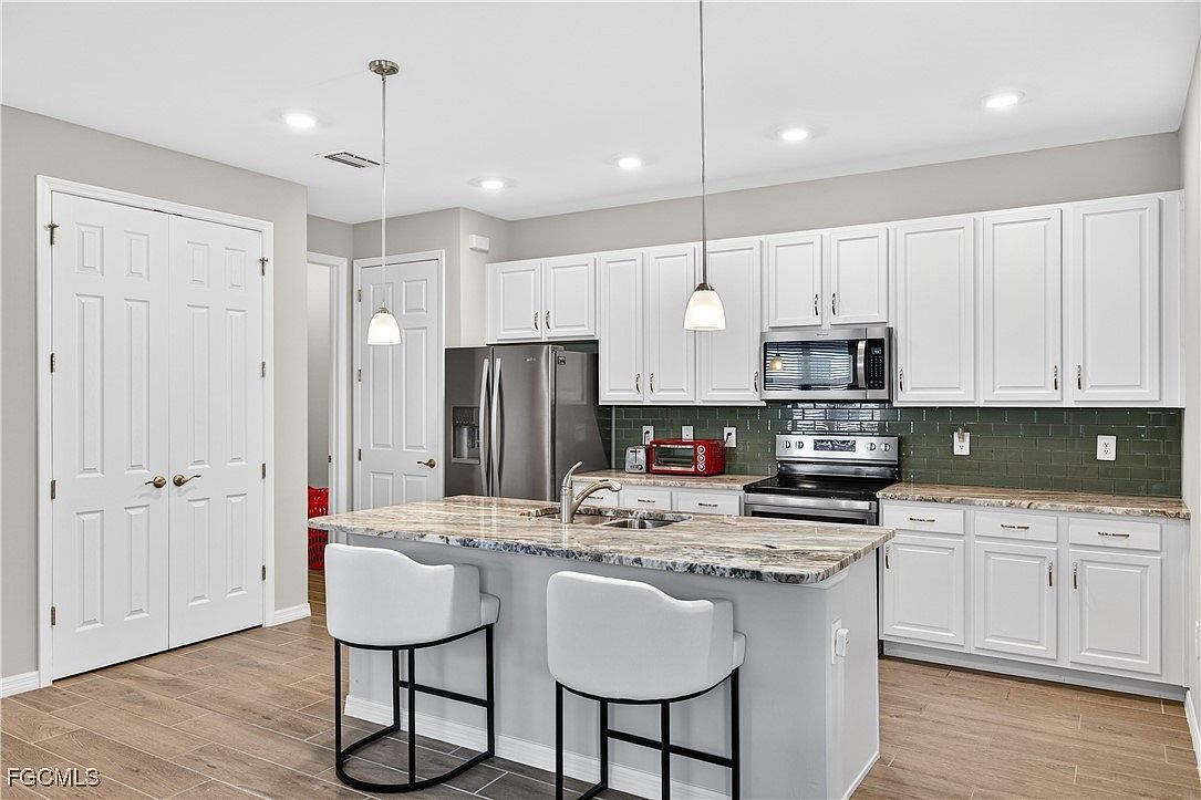 1127 S Town And River Dr Fort Myers, FL 33919 - Thumbnail 3