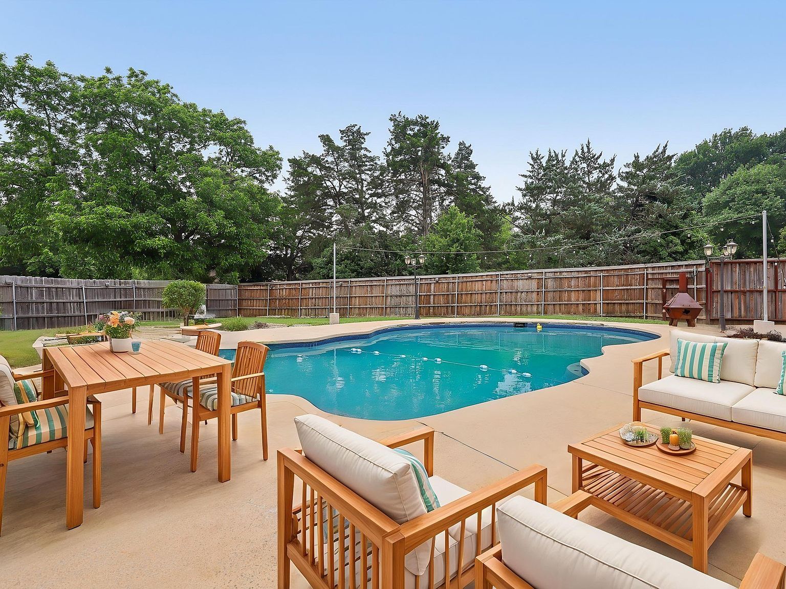 906 Greenbriar Ln Duncanville, TX 75137 - Thumbnail 3