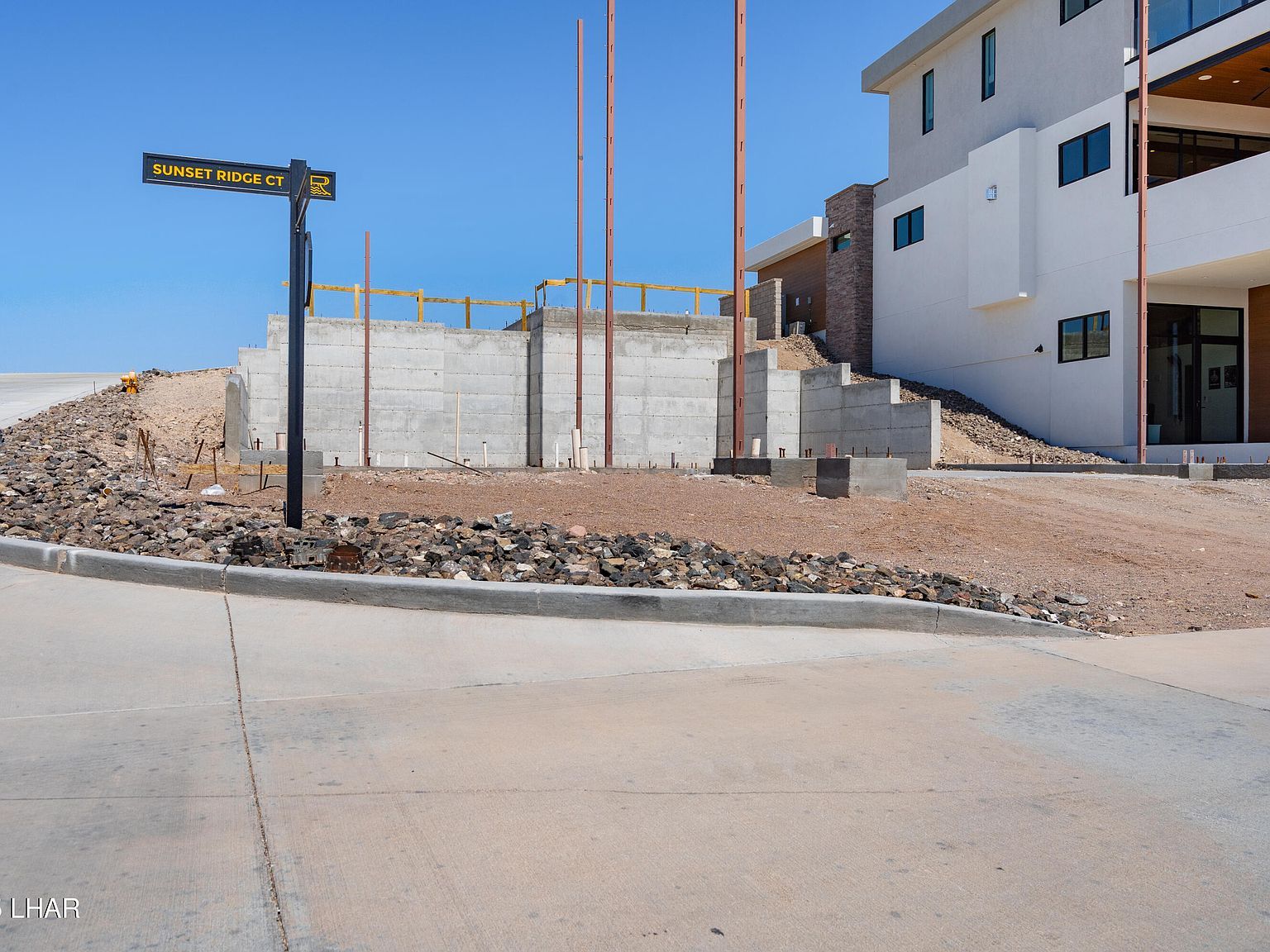 2436 The Ridges Way Lake Havasu City, AZ 86406 - Thumbnail 3