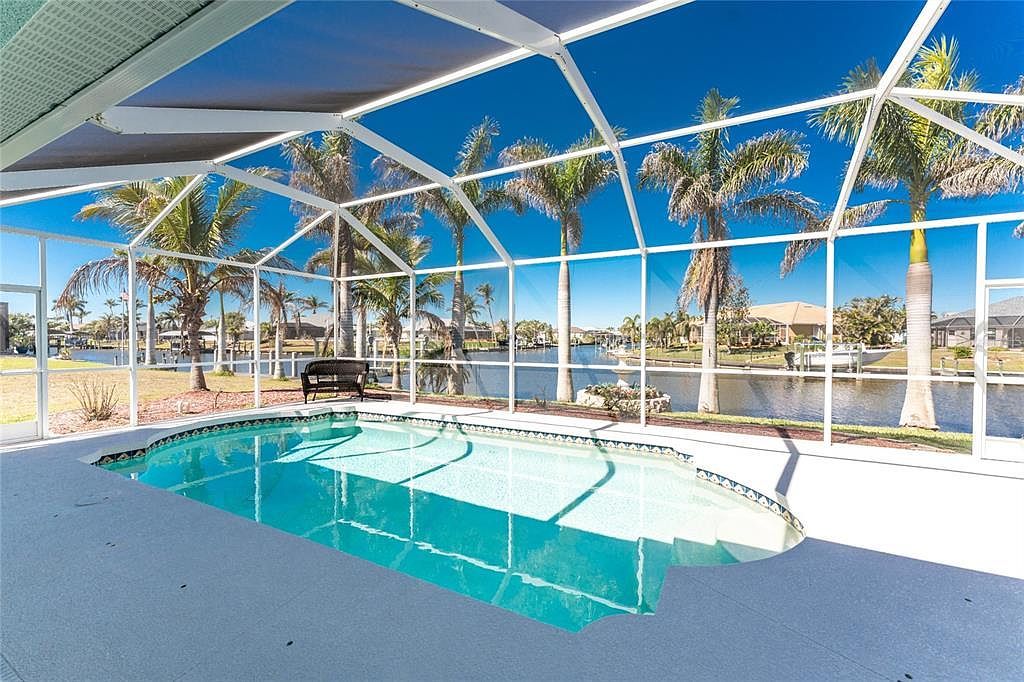 9325 Saint Paul Dr Pt Charlotte, FL 33981 - Thumbnail 3