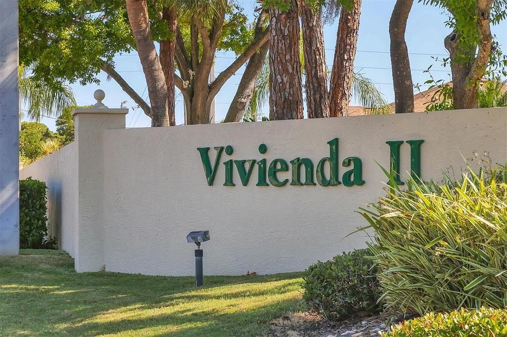 3305 Vivienda Blvd Bradenton, FL 34207 - Thumbnail 3