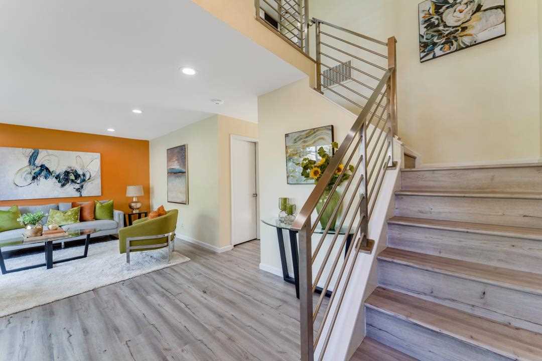 22686 Royal Oak Way, Cupertino, CA, USA, 95014 - Thumbnail 3