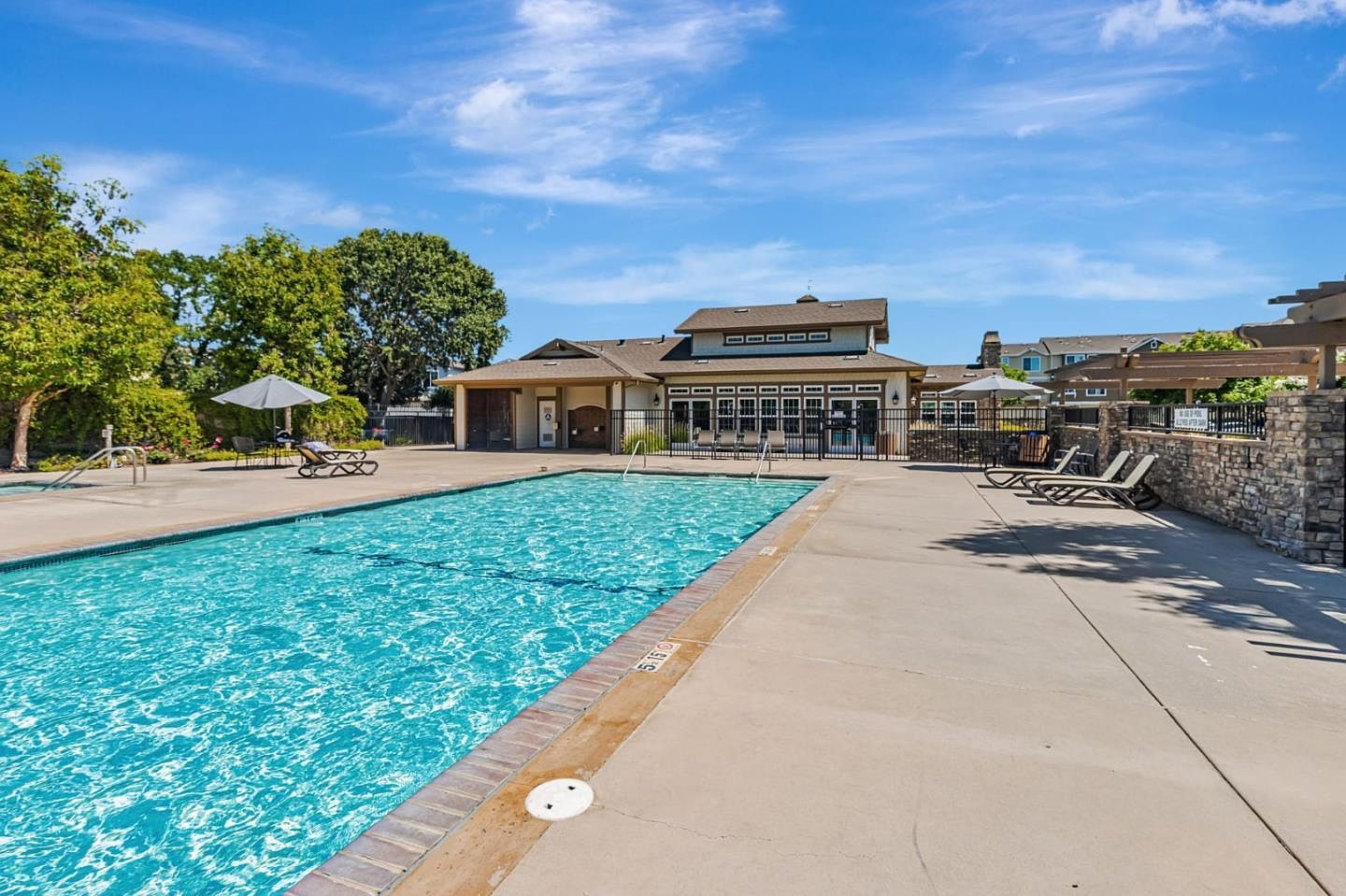 18424 Jade Ln Morgan Hill, CA 95037 - Thumbnail 3