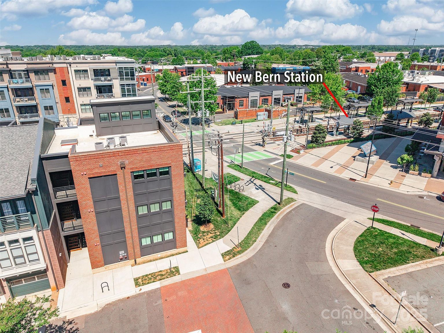 130 Rail Crossing Ln UNIT 101 Charlotte, NC 28209 - Thumbnail 3