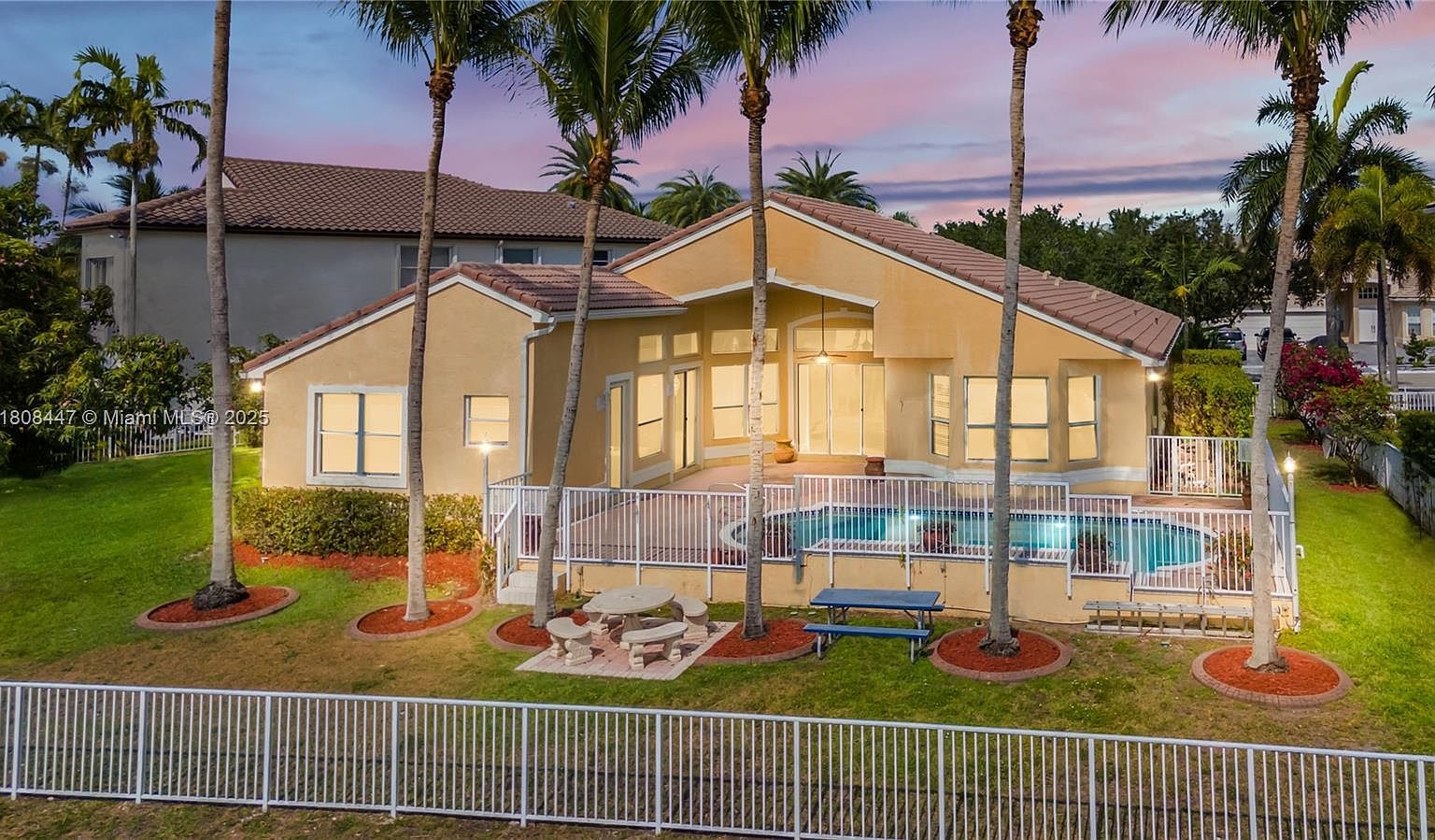 4506 SW 186th Way Hollywood, FL 33029 - Thumbnail 3