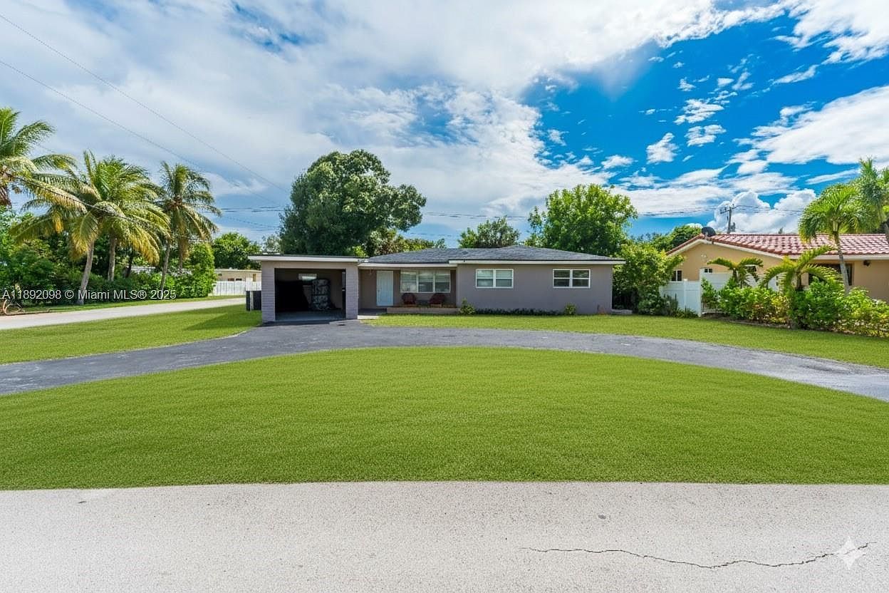 312 NW 35th St Oakland Park, FL 33309 - Thumbnail 3