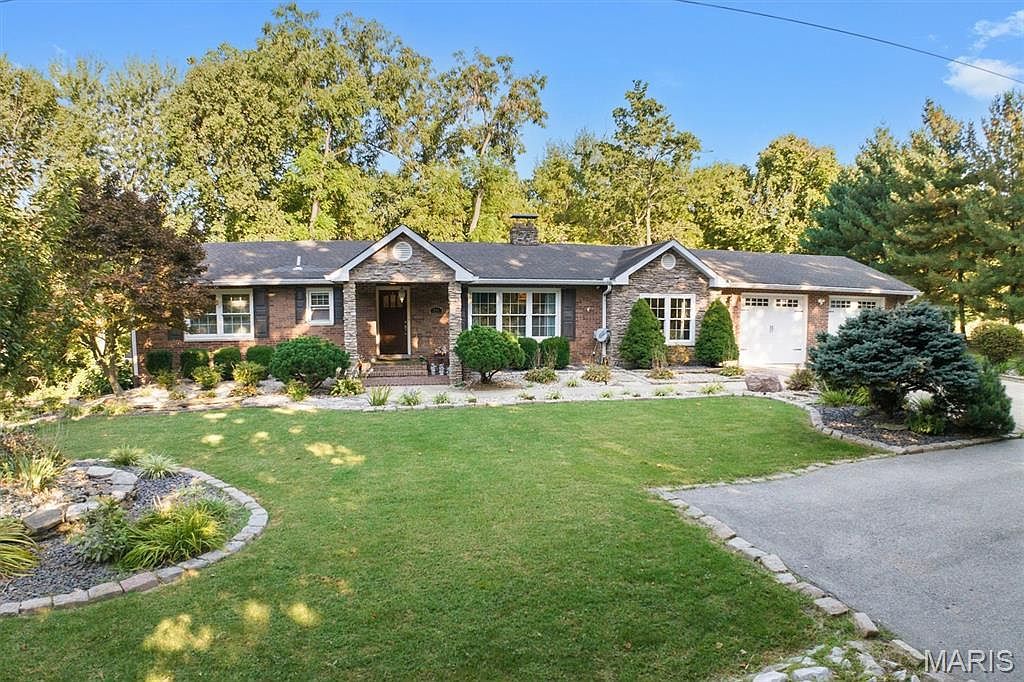 671 Glen Crossing Rd Glen Carbon, IL 62034 - Thumbnail 3