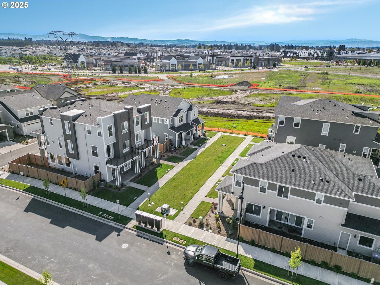 8069 SE Orion Ln Hillsboro, OR 97123 - Thumbnail 3