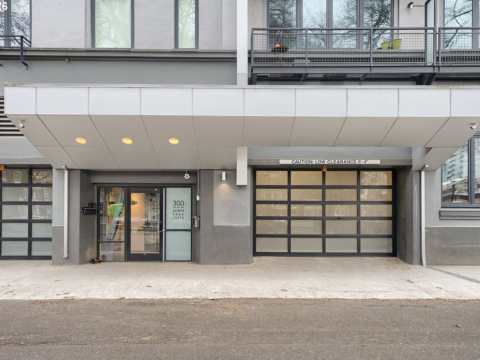 300 NW 8th Ave APT 303 Portland, OR 97209 - Thumbnail 3