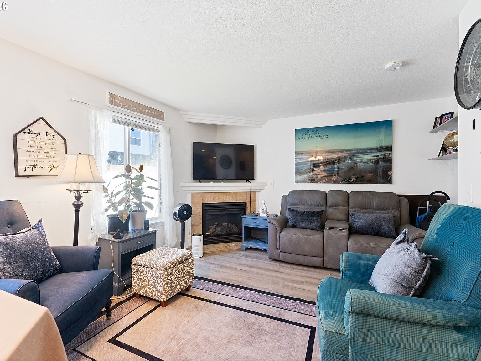 83 SE 176th Pl Portland, OR 97233 - Thumbnail 3