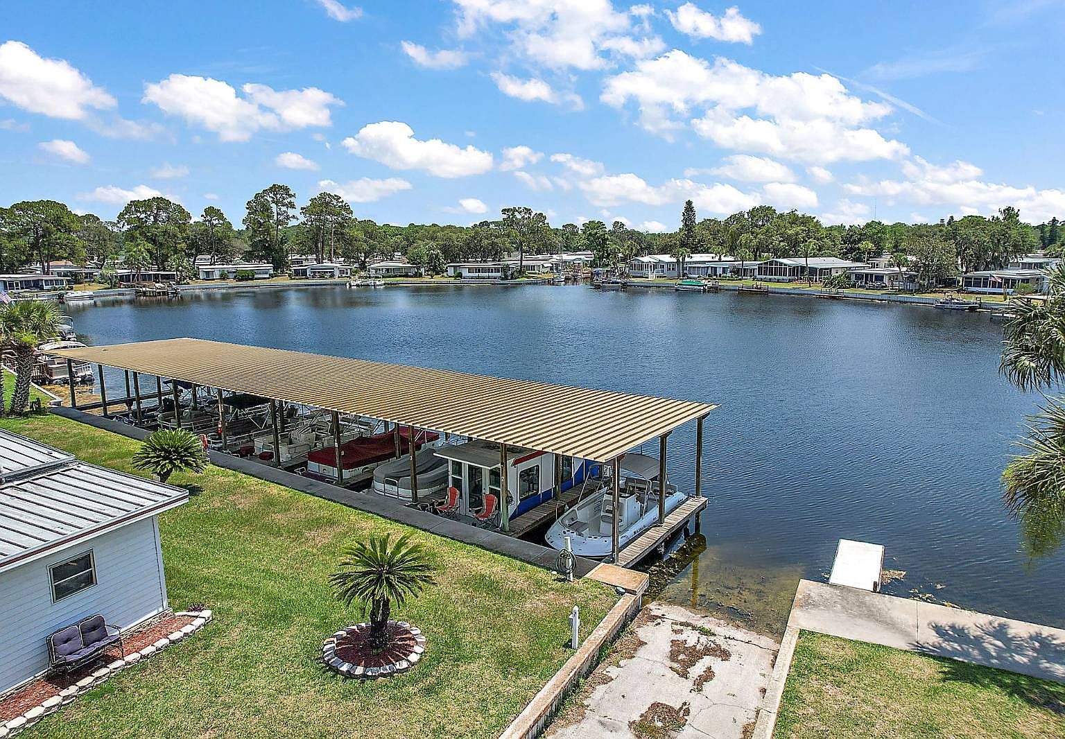 124 Lakeview Dr Leesburg, FL 34788 - Thumbnail 3