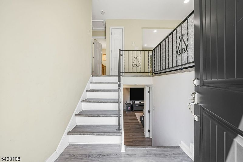 35 Zinnia Dr Glenwood, NJ 07418 - Thumbnail 3