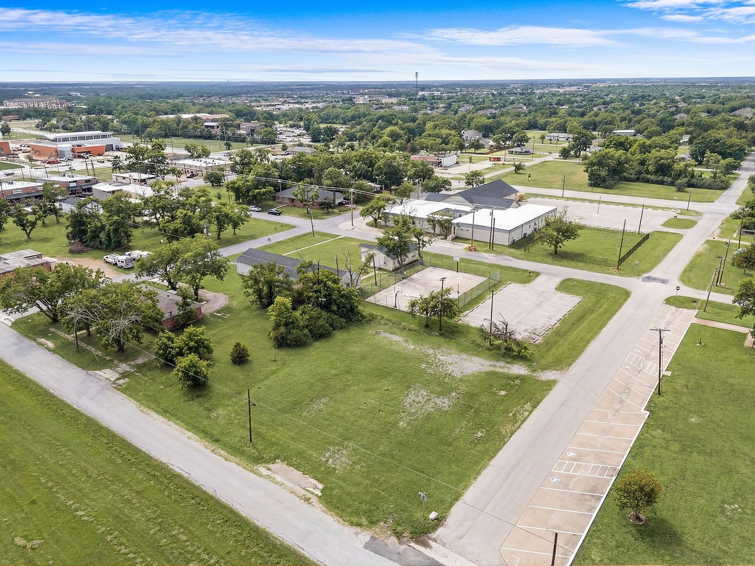 211 N Riggins St Anna, TX 75409 - Thumbnail 3