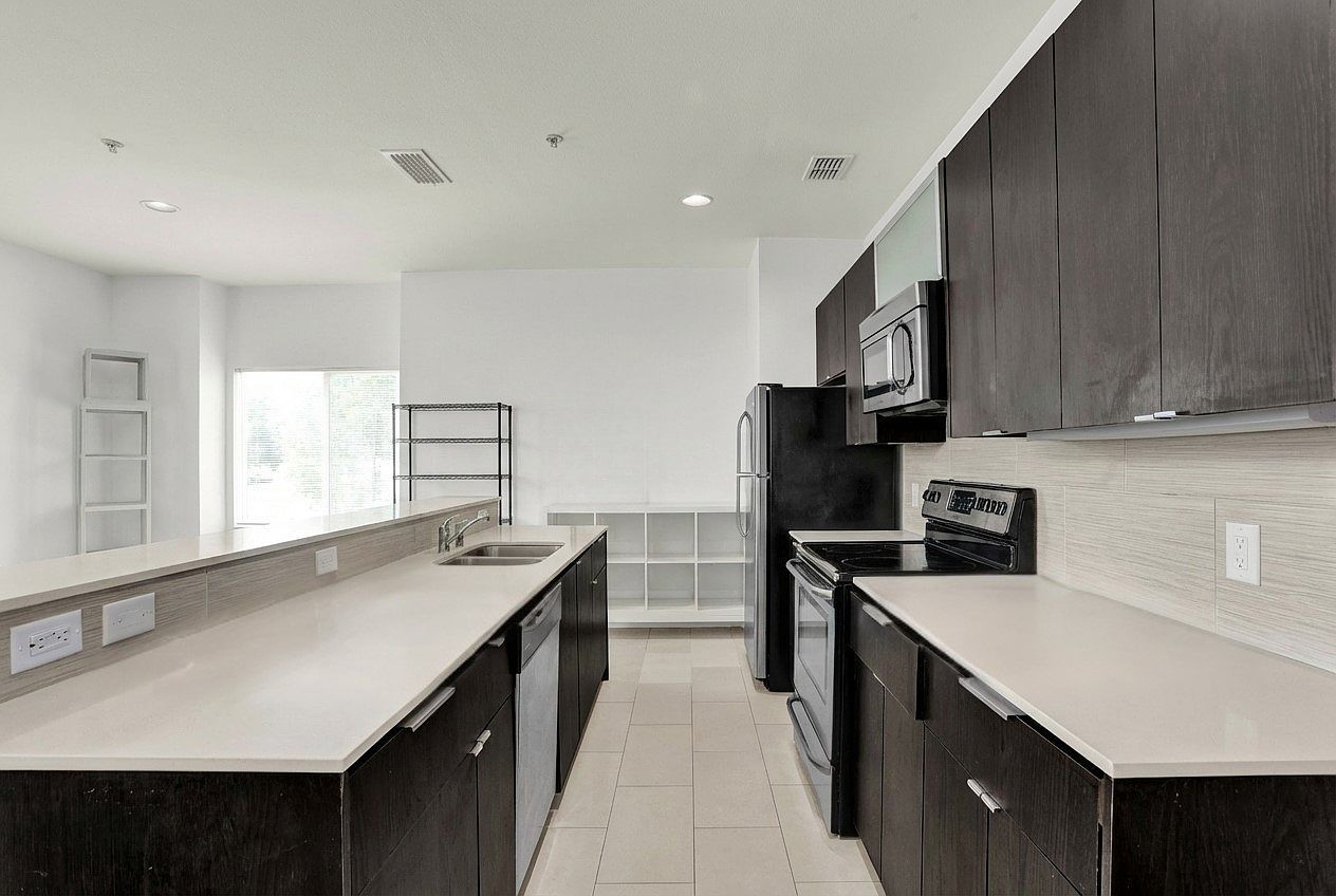 107 N Merrill Ave Duncanville, TX 75116 - Thumbnail 3