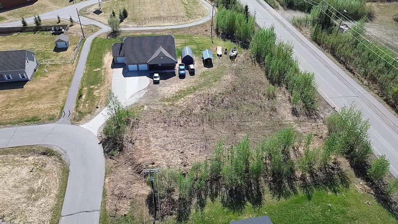 L8BC Therron St North Pole, AK 99705 - Thumbnail 3