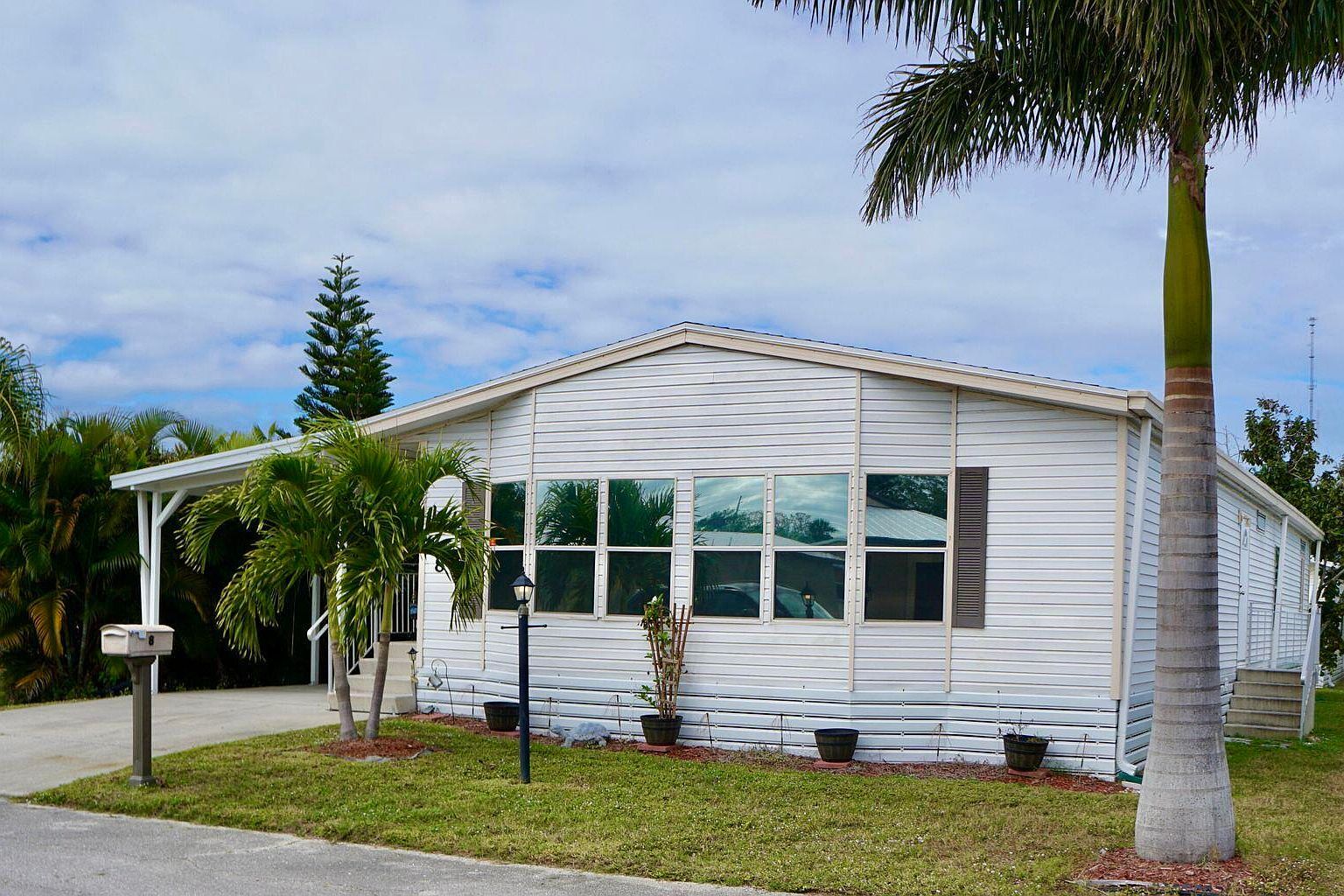 8 Andalusia Ln Pt Saint Lucie, FL 34952 - Thumbnail 3