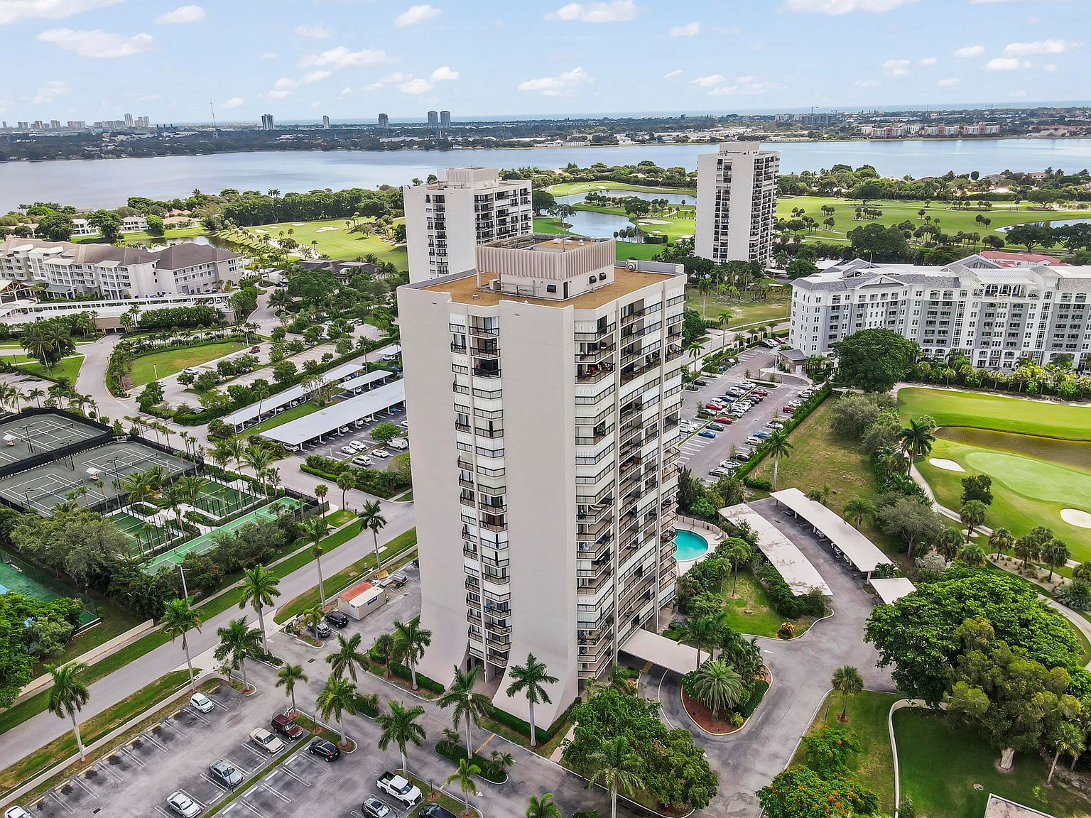 2425 Presidential Way APT 1006 West Palm Beach, FL 33401 - Thumbnail 3