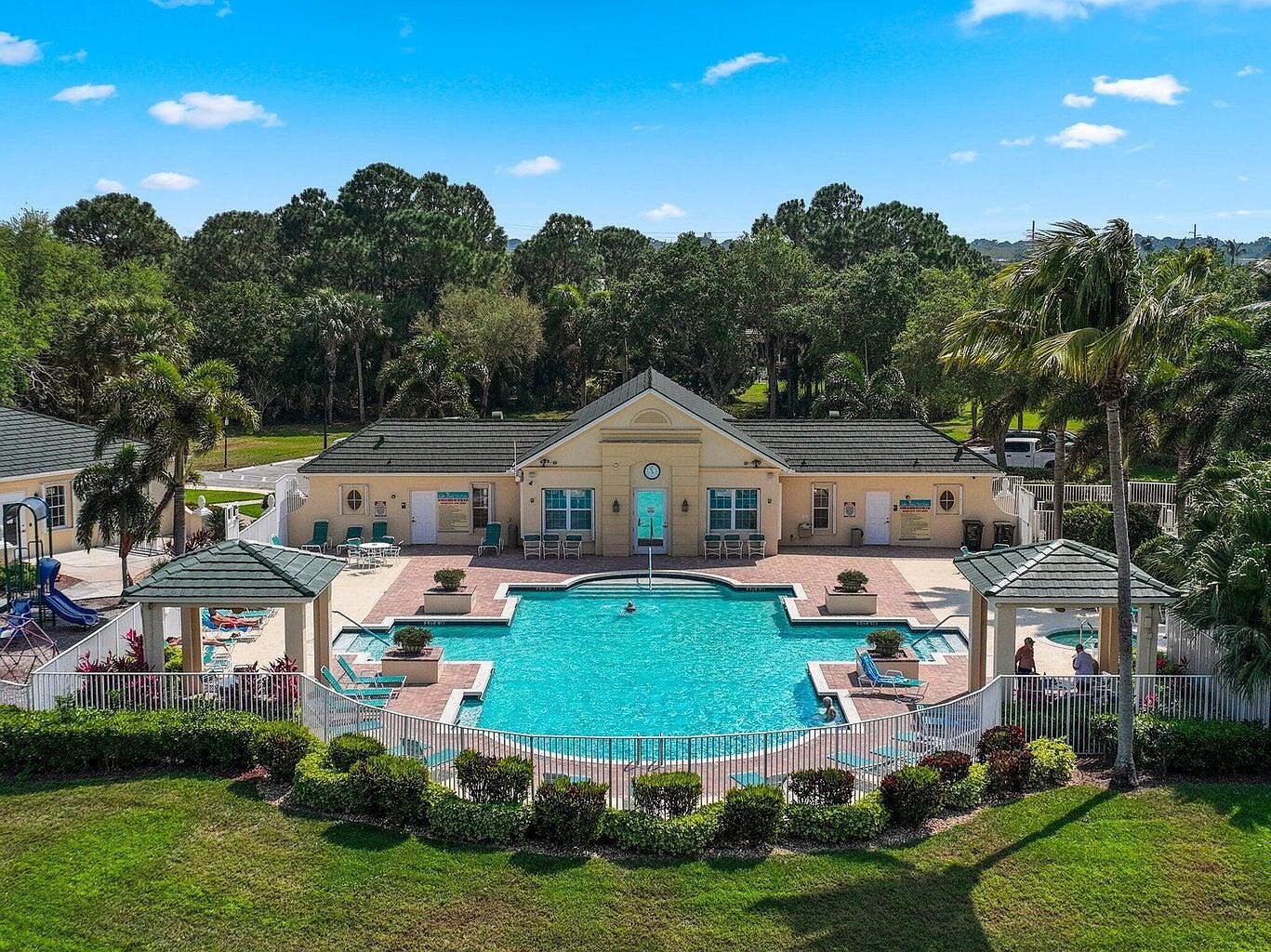 475 SW Talquin Ln Port Saint Lucie, FL 34986 - Thumbnail 3