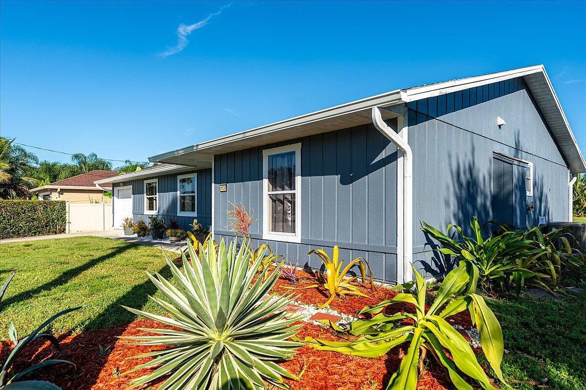 1129 SW Jacqueline Ave Port Saint Lucie, FL 34953 - Thumbnail 3