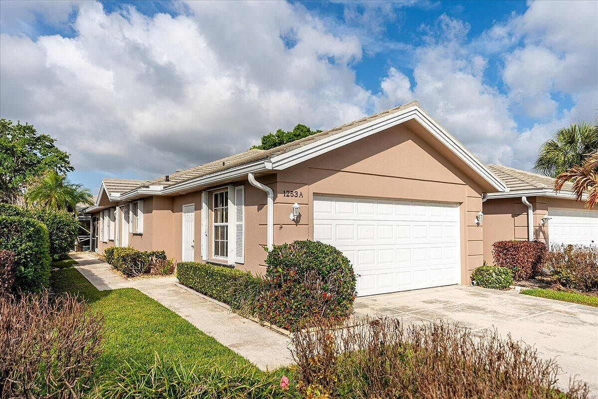1253 NW Bentley Cir APT A Port Saint Lucie, FL 34986 - Thumbnail 3
