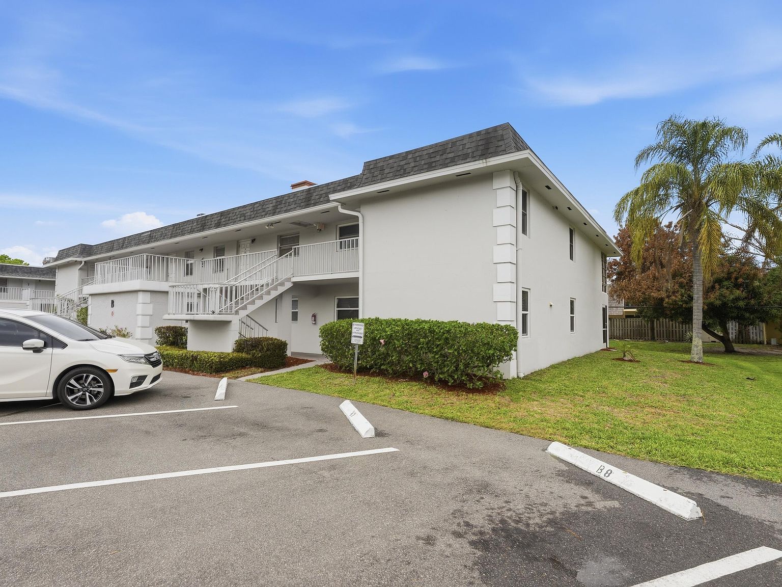 1166 6th Ave APT B8 Vero Beach, FL 32960 - Thumbnail 3