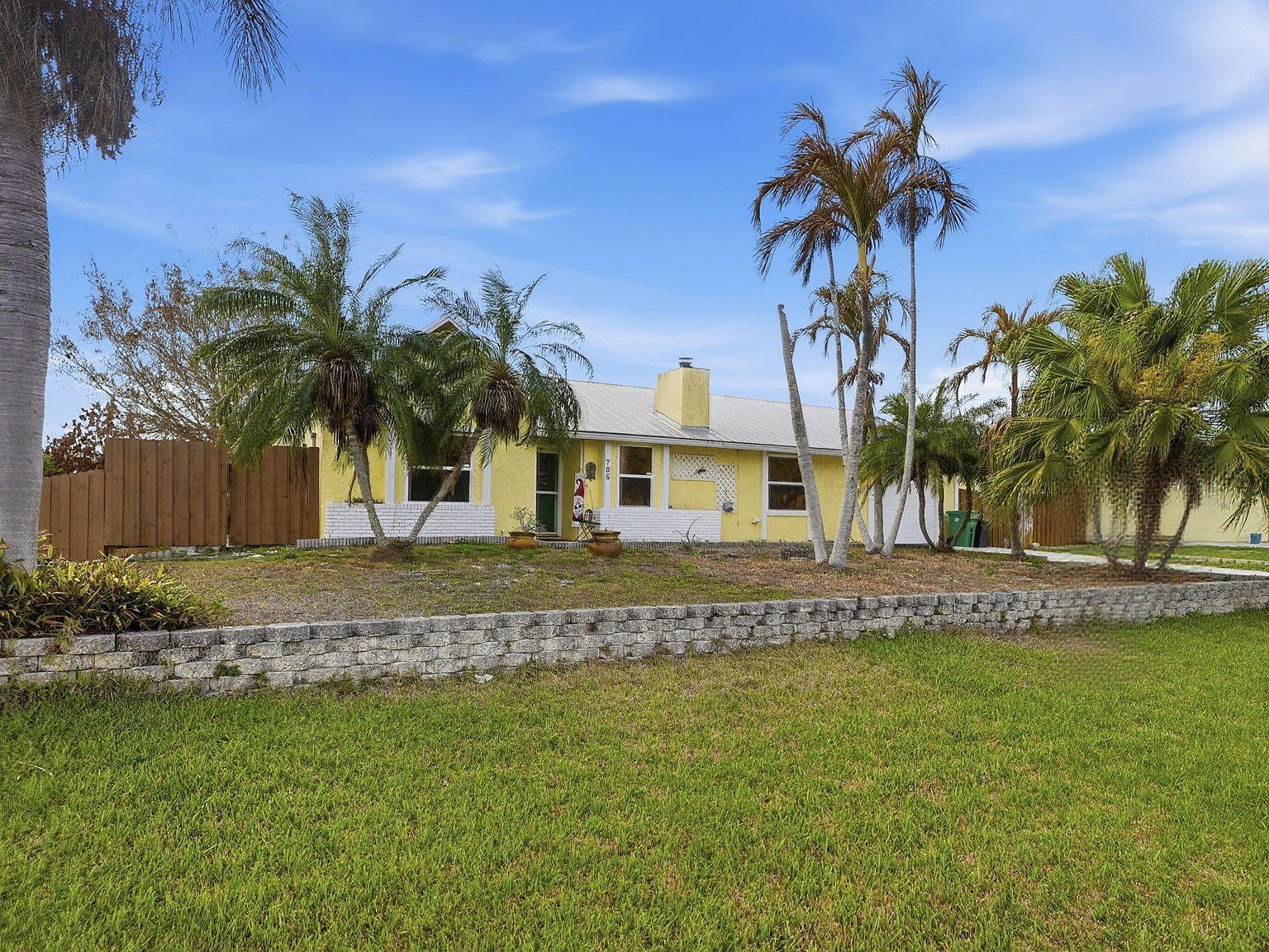 798 SW Carmelite St Port Saint Lucie, FL 34983 - Thumbnail 3