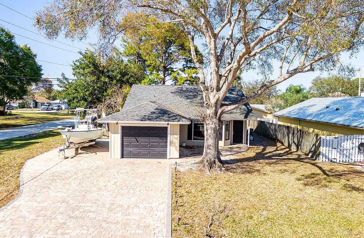 2890 1st Pl Vero Beach, FL 32968 - Thumbnail 3