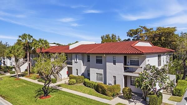 21364 Cypress Hammock Dr APT 1J Boca Raton, FL 33428 - Thumbnail 3