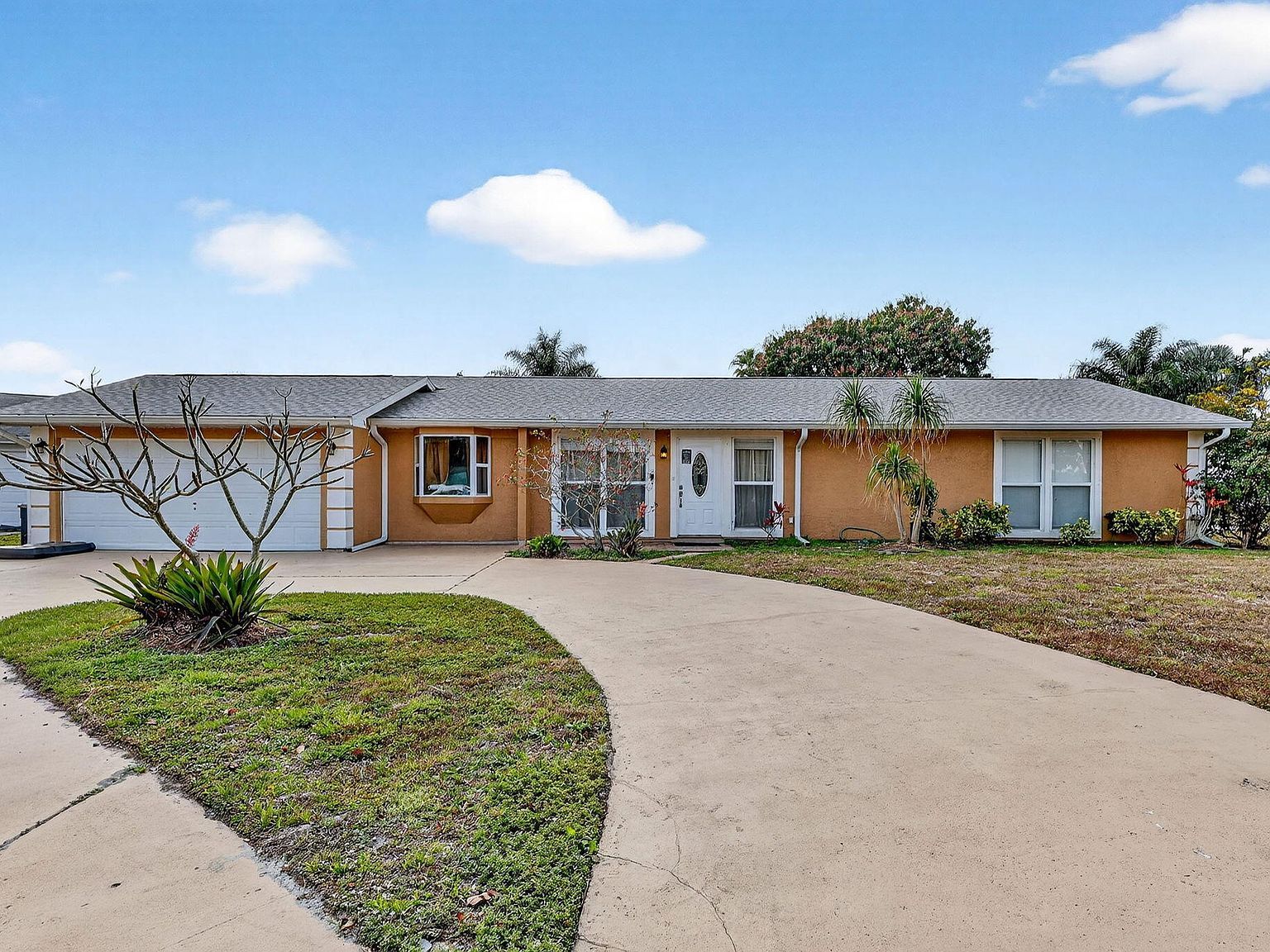 331 NE Camelot Dr Port Saint Lucie, FL 34983 - Thumbnail 3