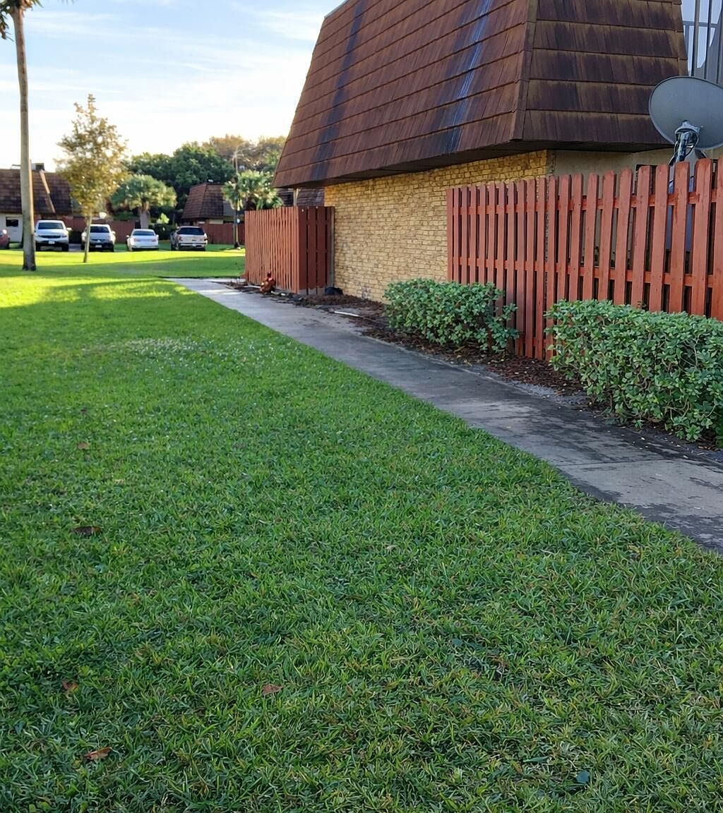 1458 N Lawnwood Cir APT 26D Fort Pierce, FL 34950 - Thumbnail 3