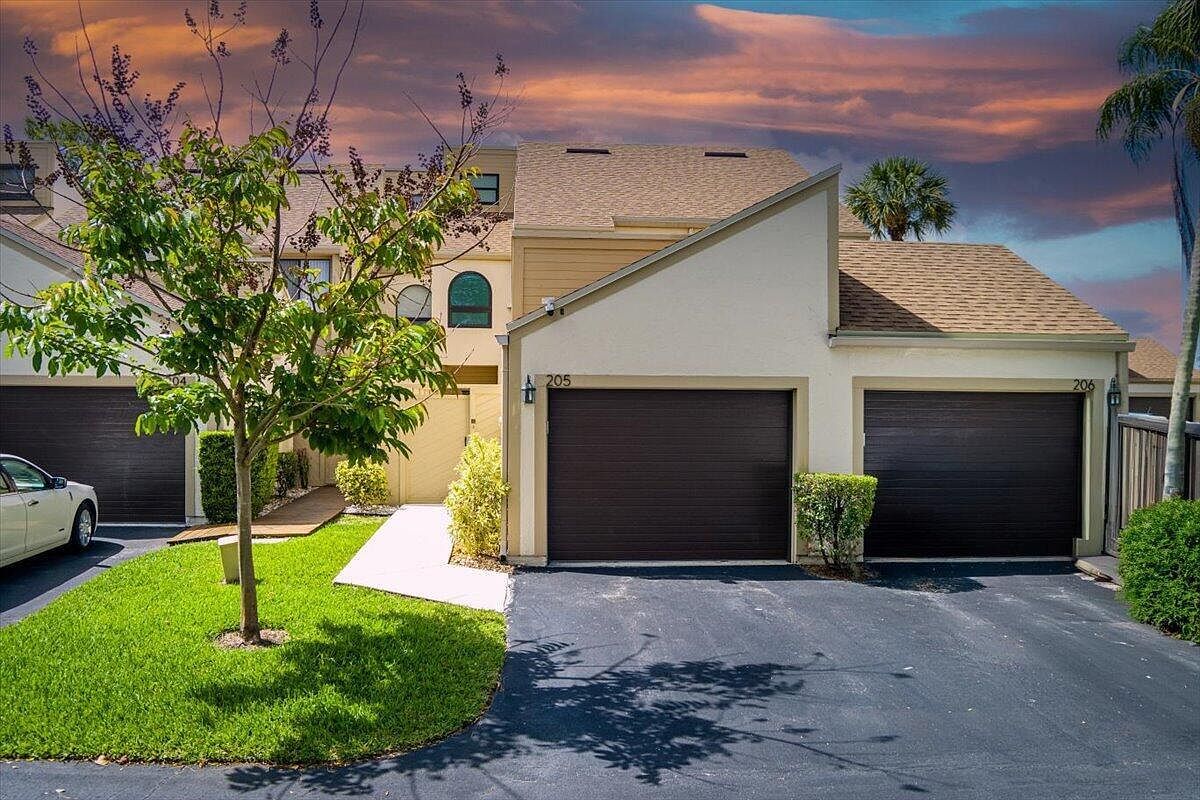 1102 SE Mitchell Ave APT 205 Port Saint Lucie, FL 34952 - Thumbnail 3