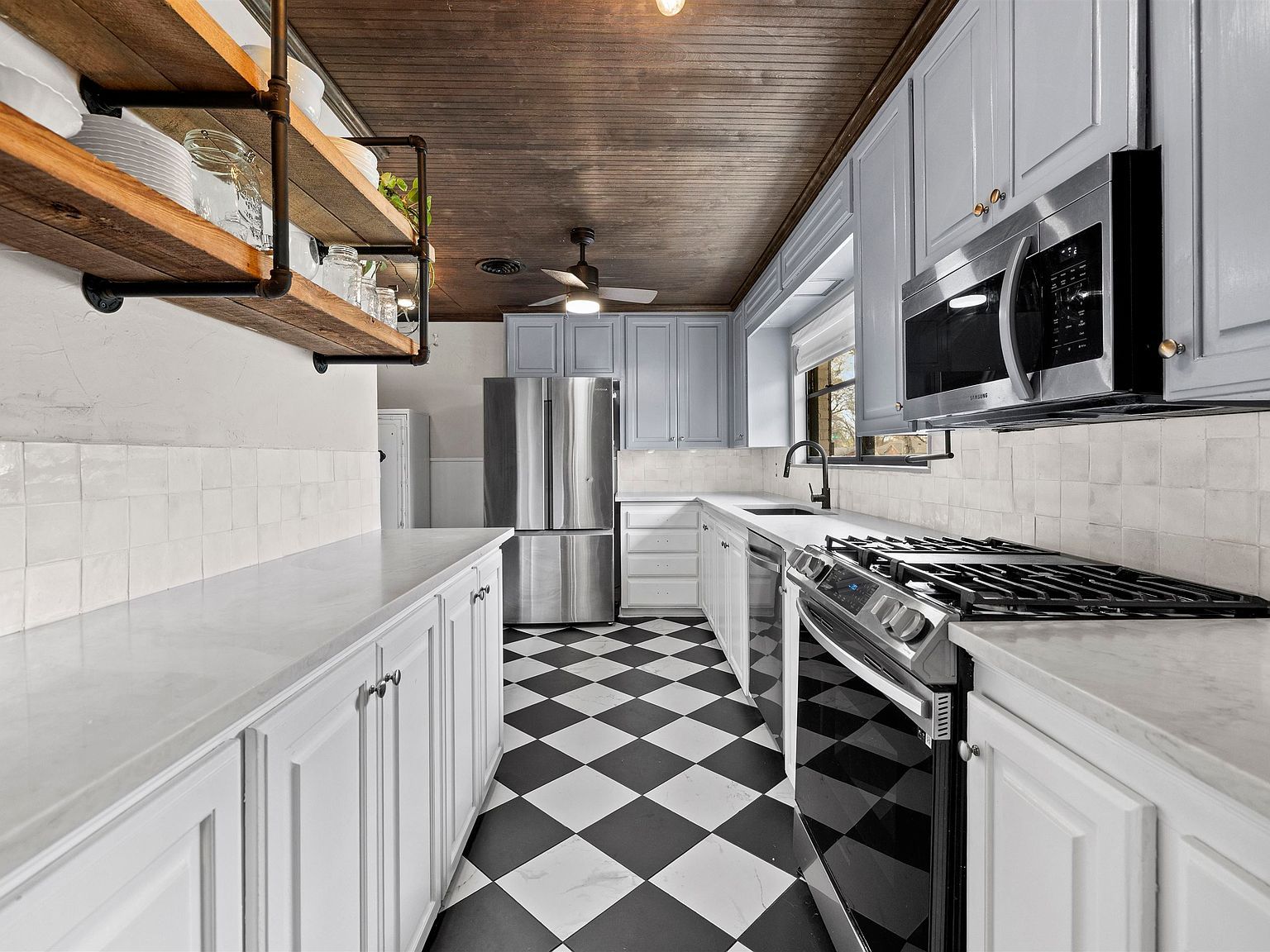 1902 Wimberly St Longview, TX 75601 - Thumbnail 3