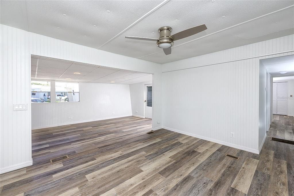 318 Lake Rd Clearwater, FL 33764 - Thumbnail 3