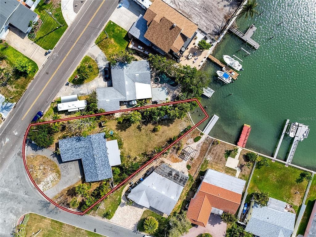 11465 7th St E Treasure Island, FL 33706 - Thumbnail 3