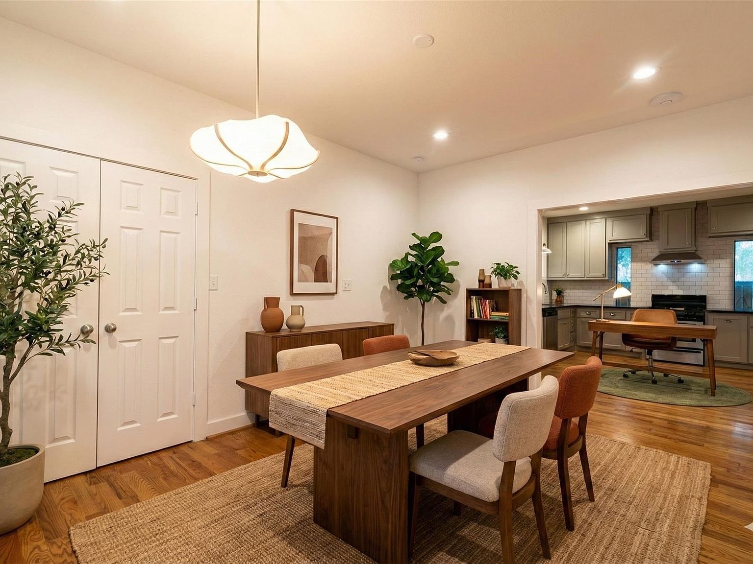 4734 Bell St Houston, TX 77023 - Thumbnail 3