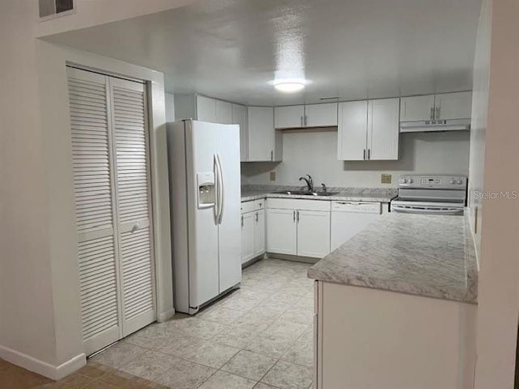 3026 NW 28th Cir Gainesville, FL 32605 - Thumbnail 3