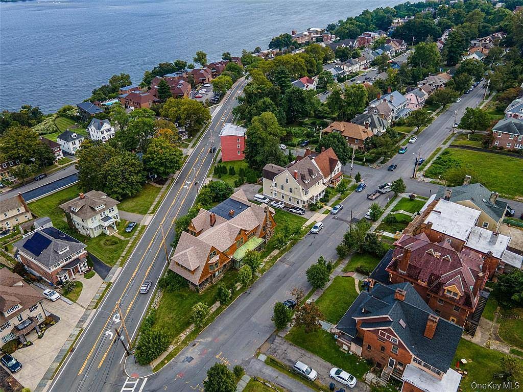 6 Leroy Pl Newburgh, NY 12550 - Thumbnail 3