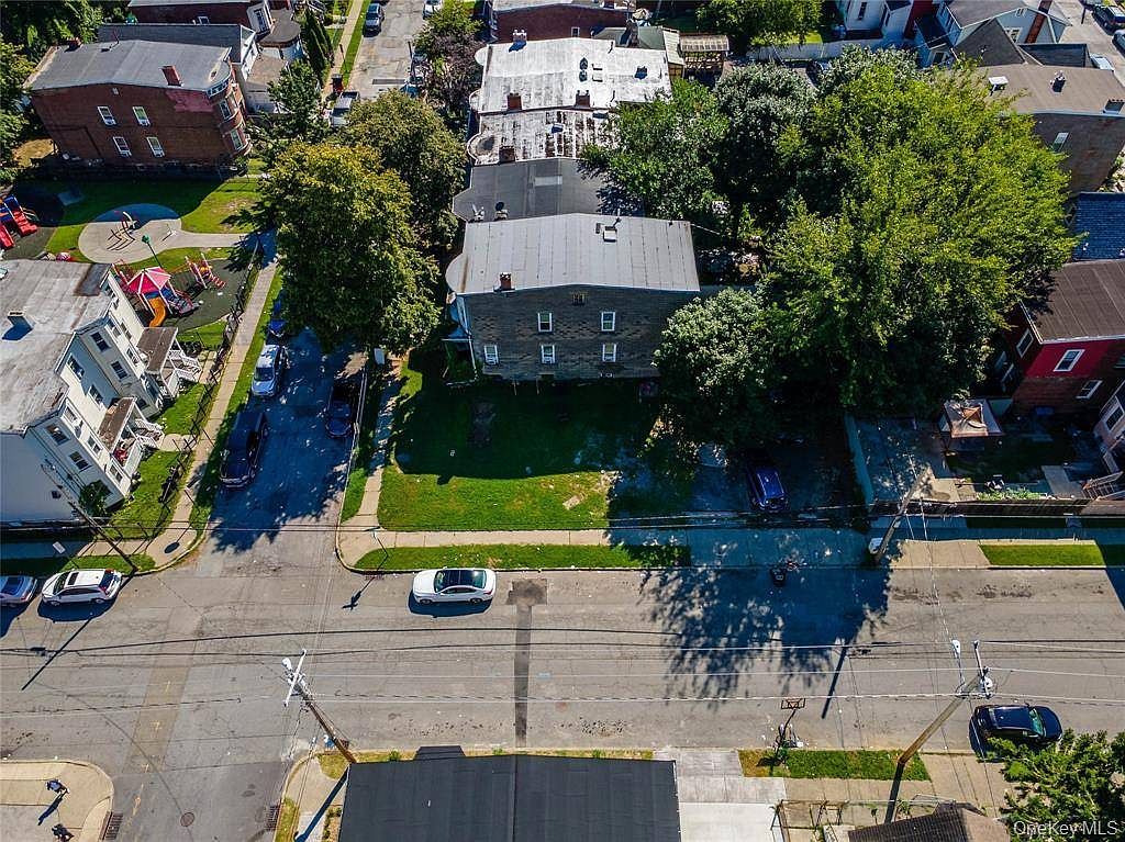 69 Courtney Ave Newburgh, NY 12550 - Thumbnail 3