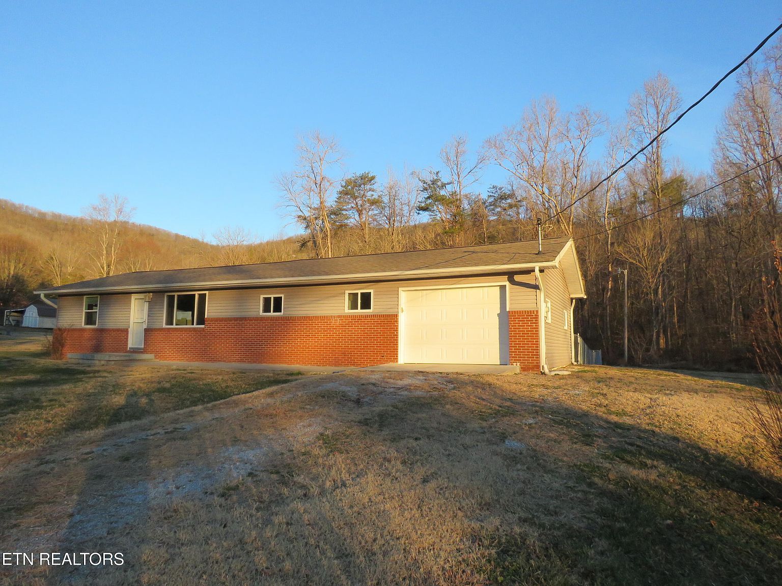 218 Lee Vlg Harriman, TN 37748 - Thumbnail 3