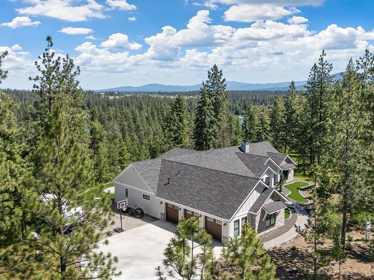 7353 W Riverview Dr Coeur D Alene, ID 83814 - Thumbnail 3