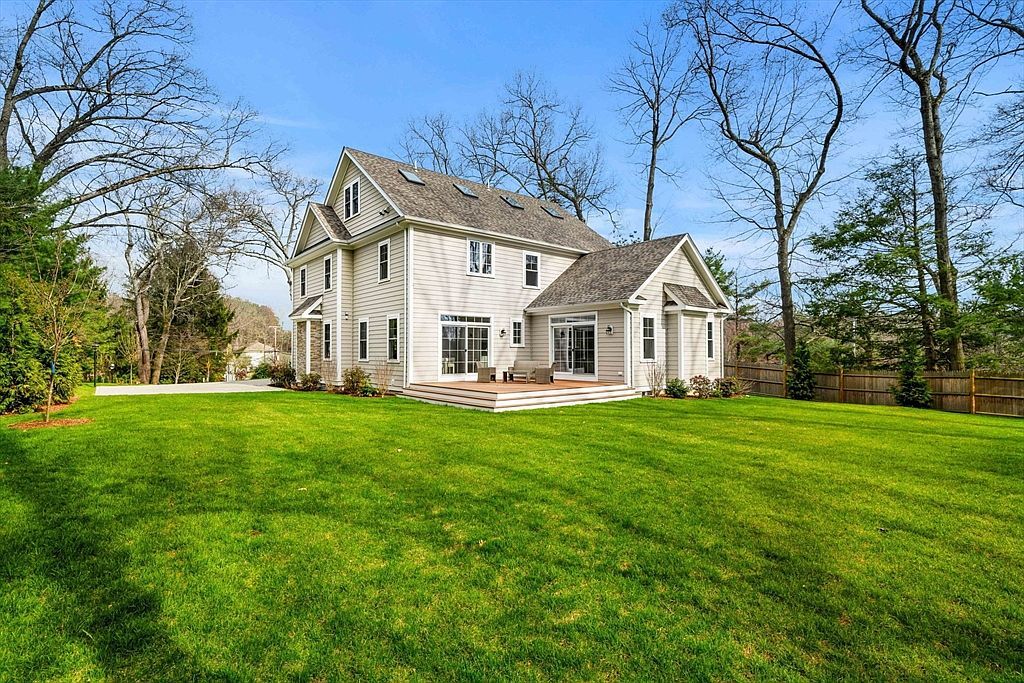 18 Robinson Rd Lexington, MA 02420 - Thumbnail 3