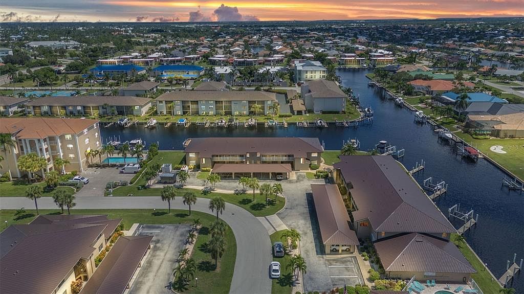 240 Lewis Cir APT 124 Punta Gorda, FL 33950 - Thumbnail 3