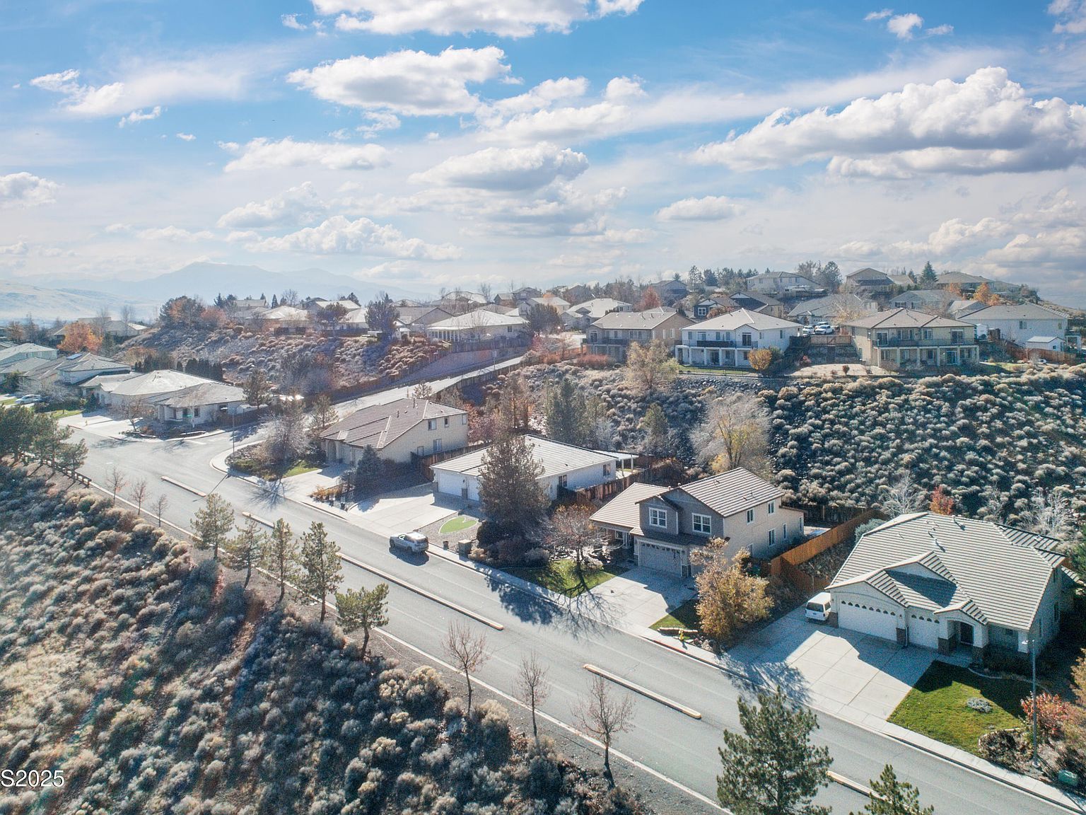 4455 Desert Highlands Dr Sparks, NV 89436 - Thumbnail 3