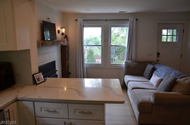 5 Fairview Ave Mine Hill, NJ 07803 - Thumbnail 3