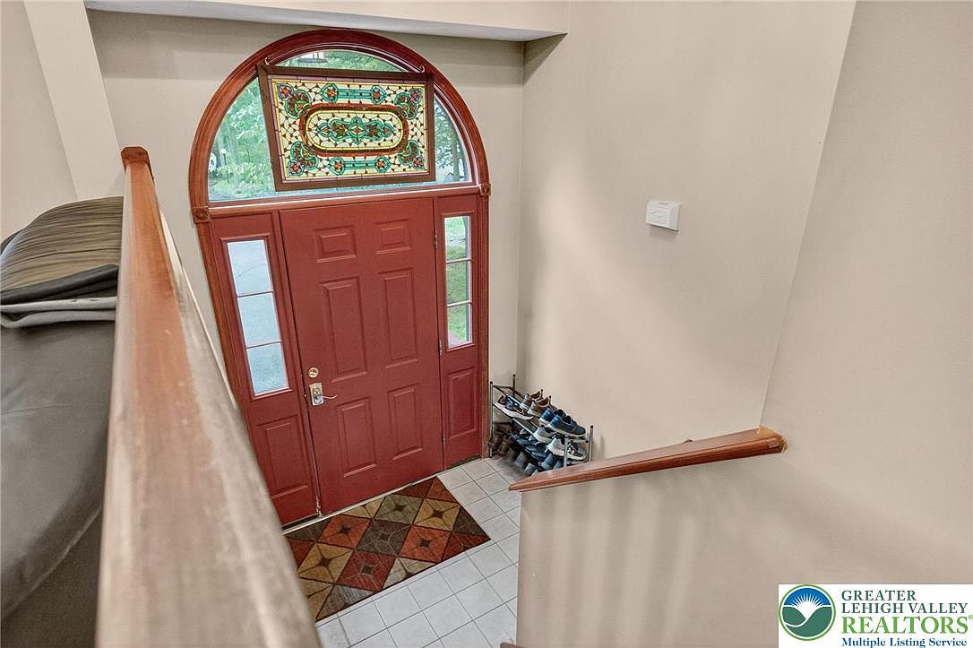 338 Fernwood Dr East Stroudsburg, PA 18301 - Thumbnail 3