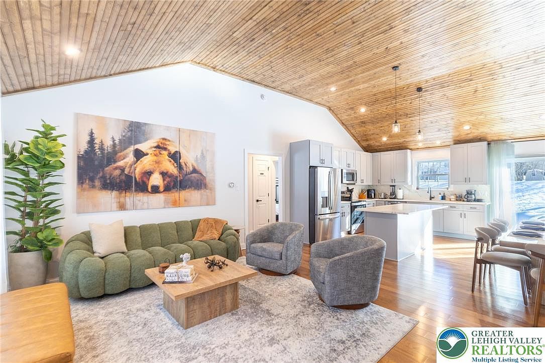 Sun Valley Dr Blakeslee, PA 18610 - Thumbnail 3