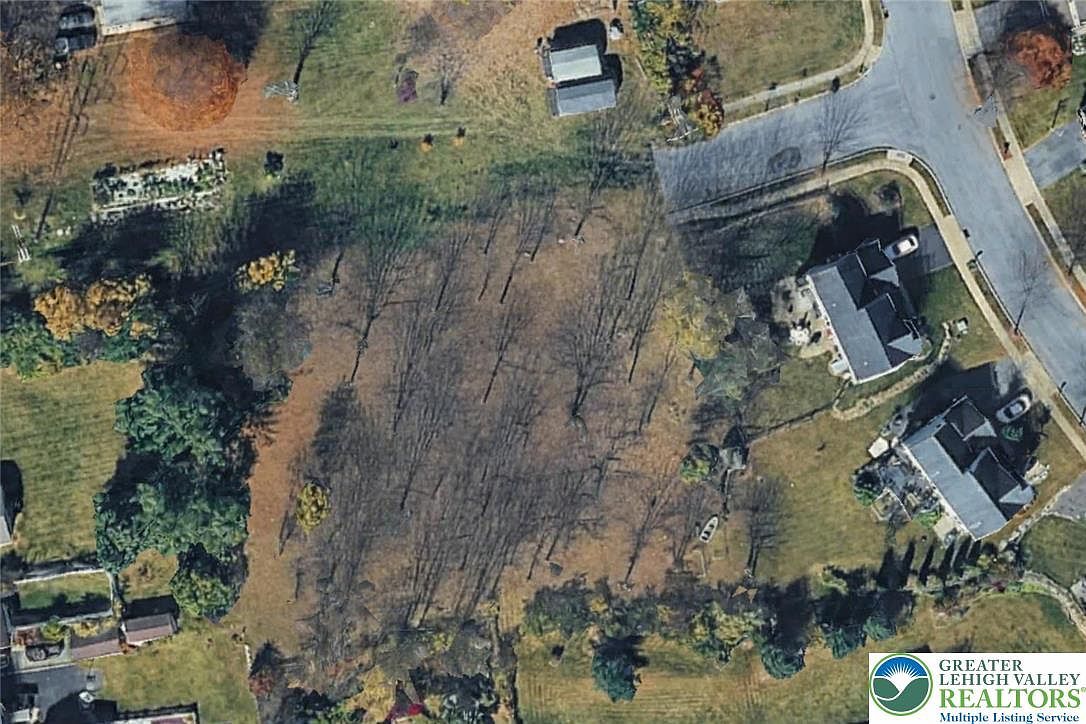 4720 3rd St Whitehall, PA 18052 - Thumbnail 3