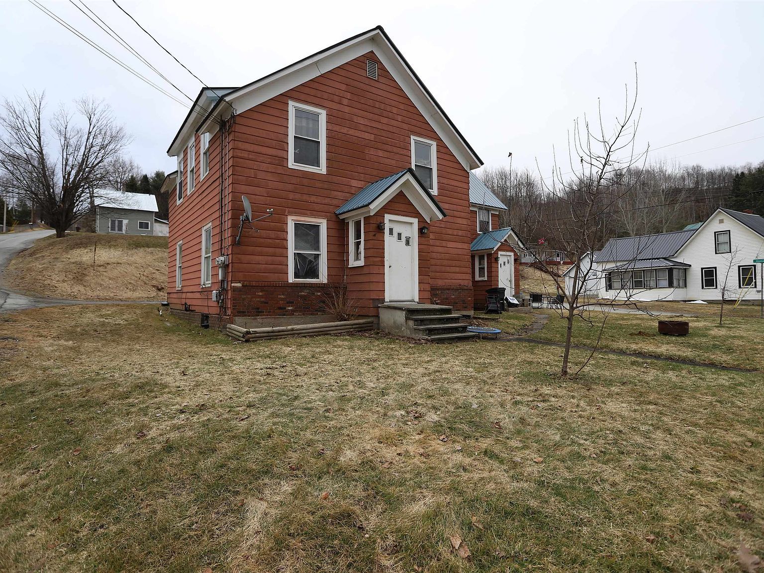 14 Fairview St Newport, VT 05855 - Thumbnail 3