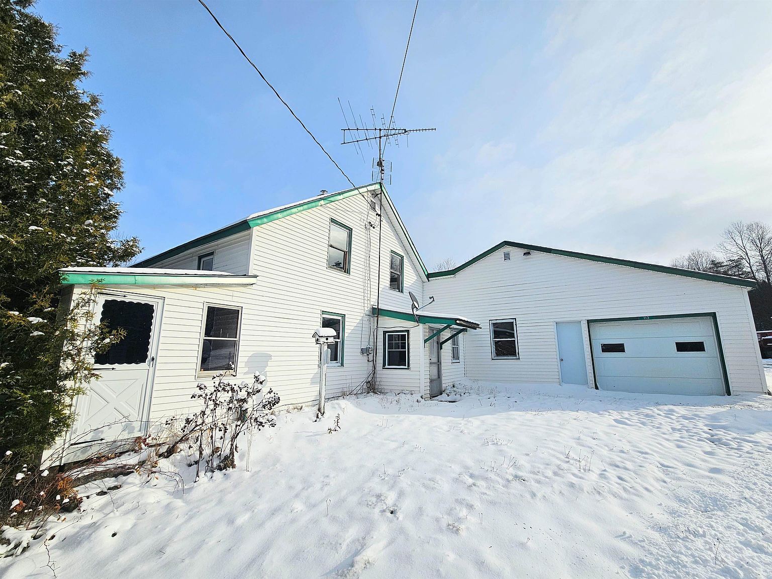 113 Marsh Rd Norton, VT 05907 - Thumbnail 3